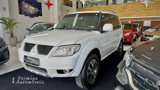 MITSUBISHI PAJERO TR4 2.0 4X4 16V 140CV FLEX 4P AUTOMÁTICO MITSUBISHI PAJERO TR4 2.0 4X4 16V 140CV FLEX 4P AUTOMÁTICO